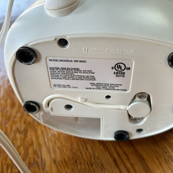 Waterpik brand water flosser. Used but great condition.  No personal attachments - Picture 5 of 6